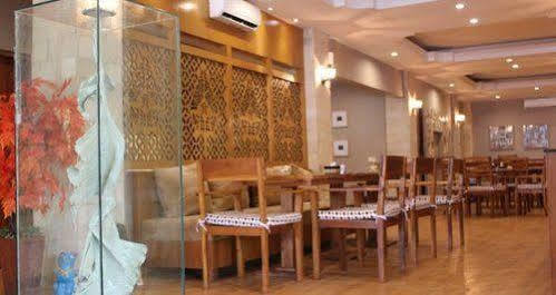 Cantya Hotel Yogyakarta Exterior photo